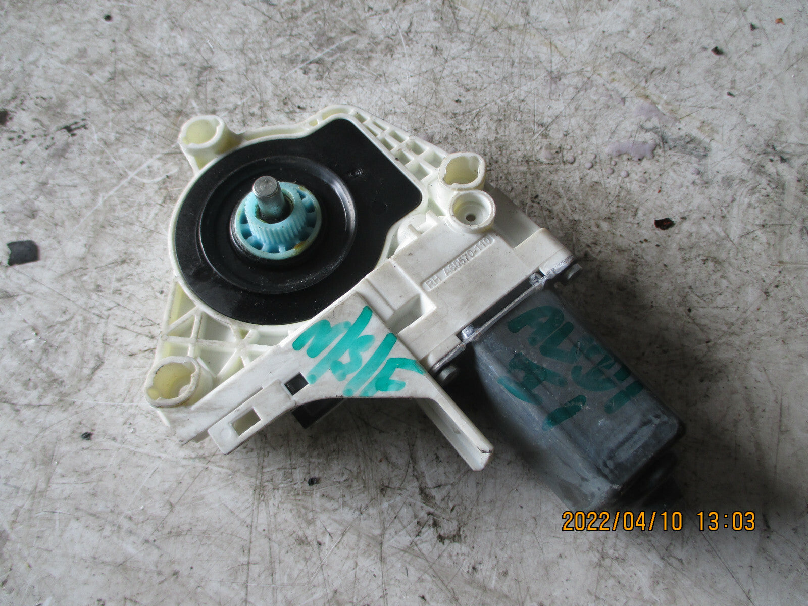 AUDI A1 2015 5 DOOR 8X NSF PASSENGER SIDE FRONT DOOR WINDOW MOTOR 8K0959801C