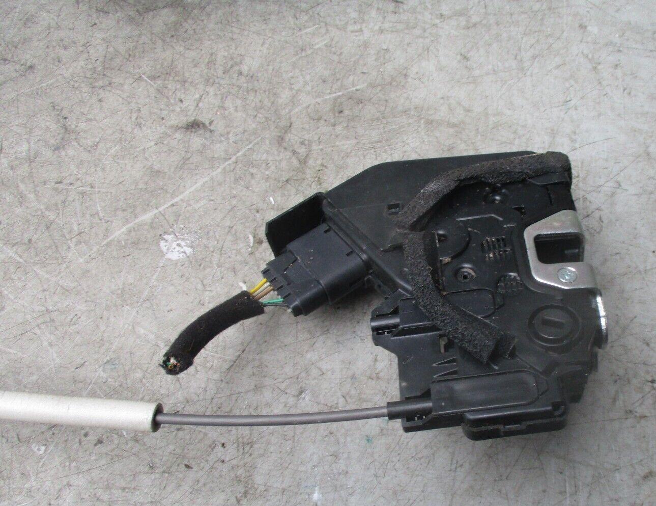 2018 KIA STONIC BACK RIGHT DRIVER OSF DRIVER SIDE REAR DOOR LOCK 81420-H8020HJ2
