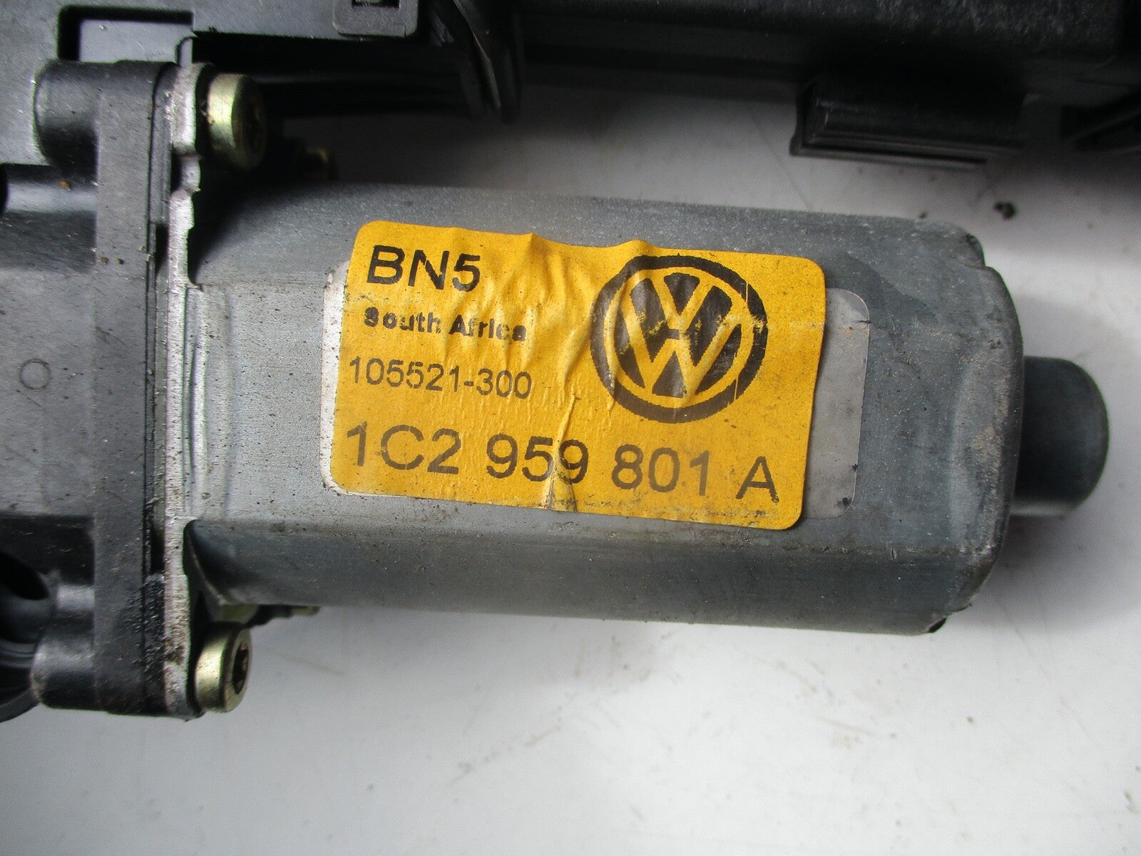 VW VOLKSWAGEN GOLF MK4 FRONT PASSENGER SIDE ELECTRIC WINDOW MOTOR 1C2 959 801A