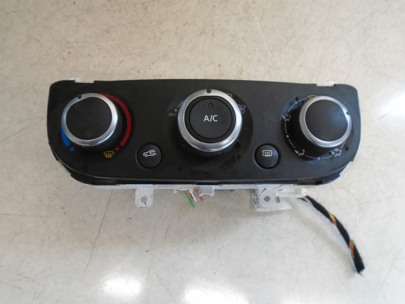 RENAULT CLIO MK4 2019 HEATER AIRCON CONTROL SWITCH PANEL 272703128R