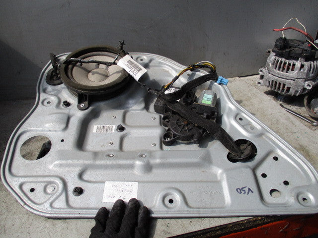 VOLVO V50 PASSENGER SIDE WINDOW REGULATOR MOTOR