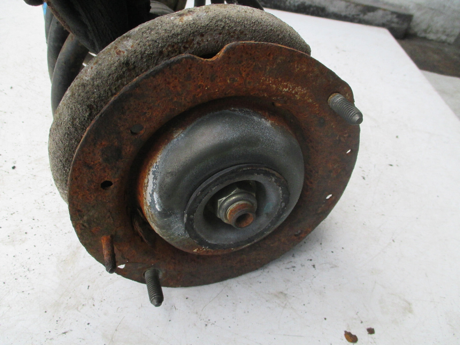 PEUGEOT 405 1997 1.9 TDI DIESEL OSF DRIVER SIDE FRONT SHOCK COIL SPRING