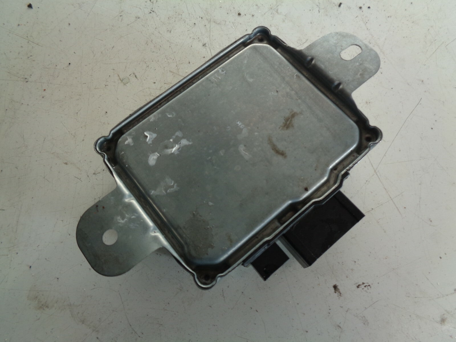 VAUXHALL CORSA E MK4 2016 1.2 PHONE NAVIGATION POWER SUPPLY UNIT 13384291