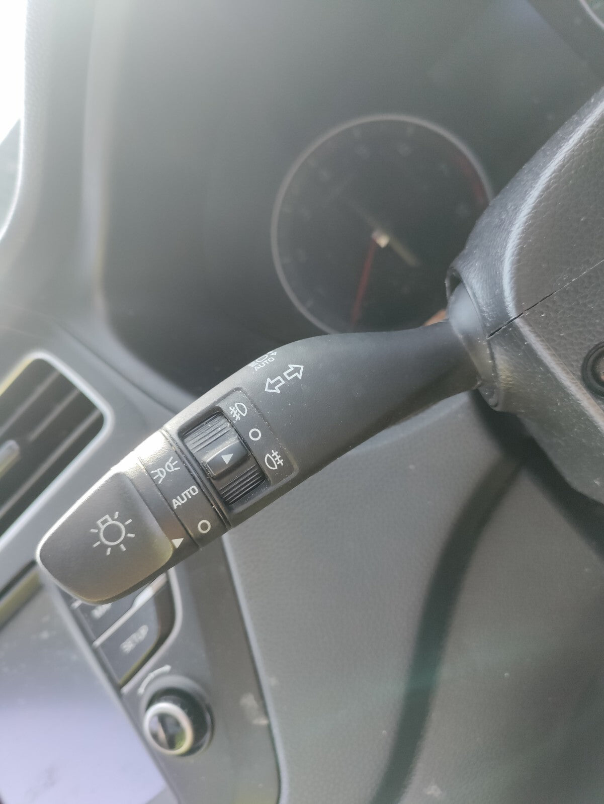 2019 HYUNDAI I20 MK2 FACELIFT INDICATOR WIPER LIGHT CONTROL SWITCH STALK SQUIB