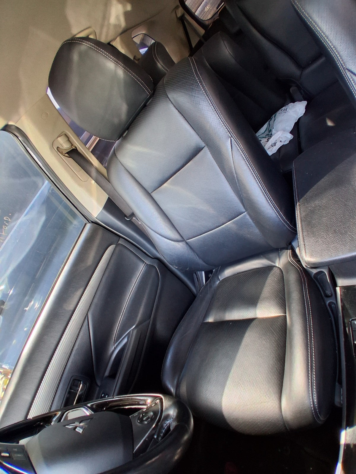 2018 MITSUBISHI OUTLANDER MK3 OSF DRIVER SIDE FRONT LEATHER COMPLETE SEAT