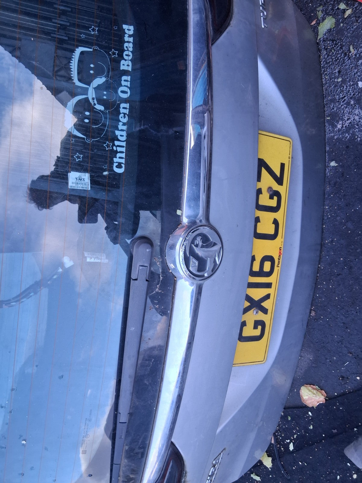 2016 VAUXHALL ZAFIRA C MK3 BARE REAR BOOTLID TAILGATE GLASS ARGON SILVER Z176
