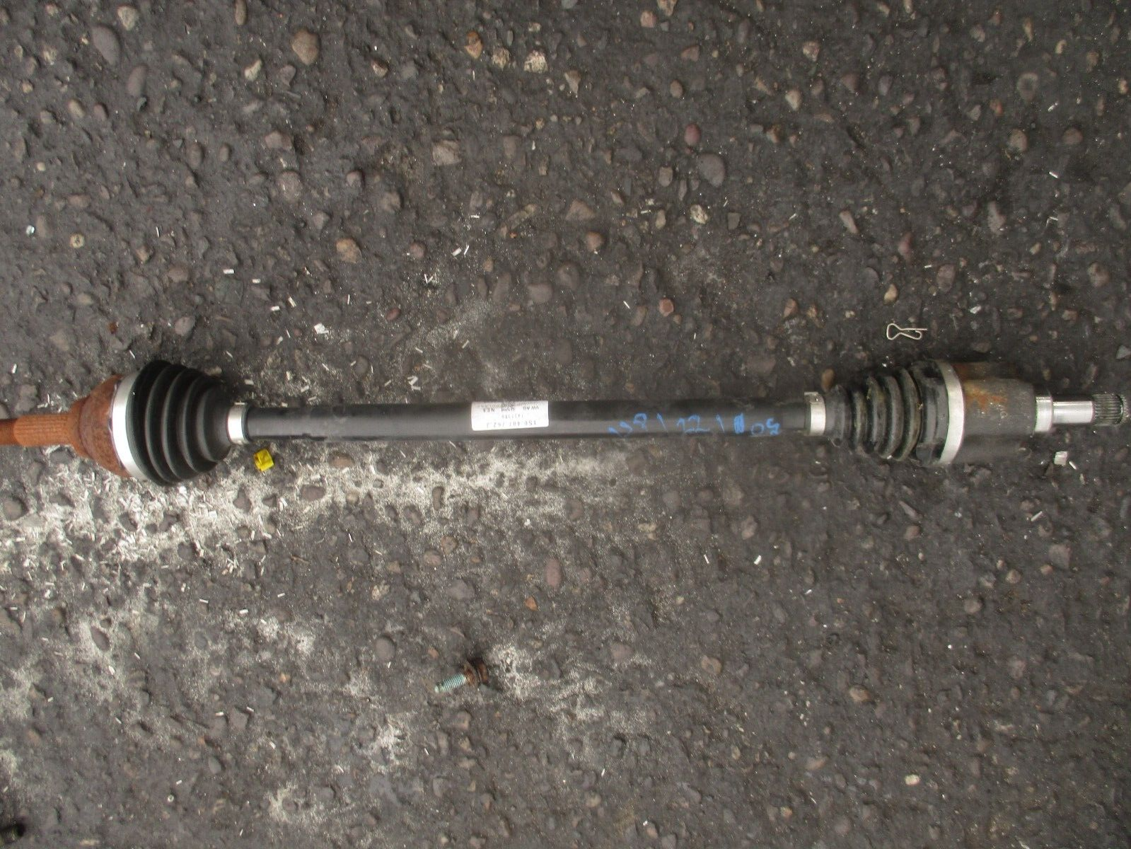2022 VOLKSWAGEN UP MK1 OSF DRIVER SIDE FRONT RIGHT DRIVESHAFT 1S0407762J