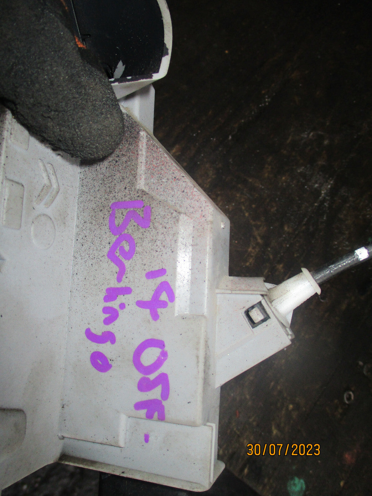 CITROEN BERLINGO 2014 OSF DRIVER SIDE FRONT DOOR LOCK MECHANISM 828412