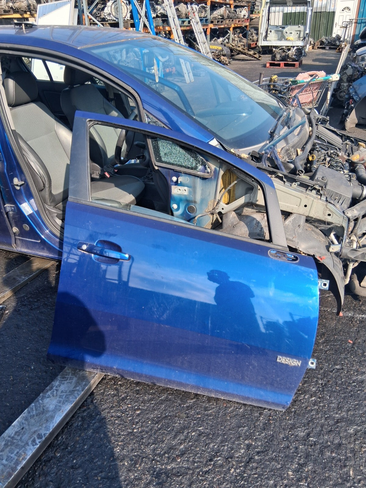 2008 VAUXHALL CORSA D 5 DOOR OSF DRIVER SIDE FRONT COMPLETE DOOR BLUE