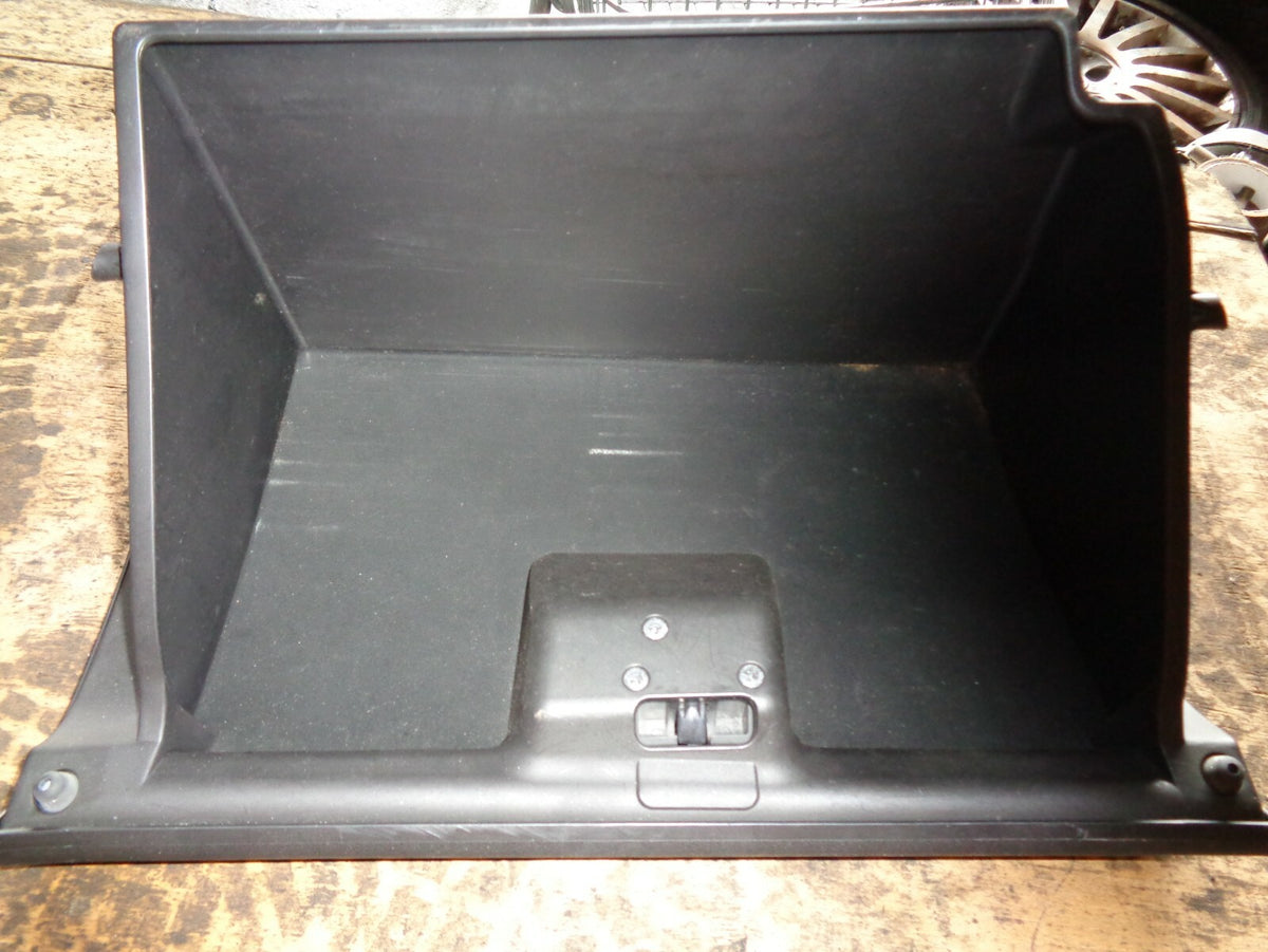 MAZDA RX-8 2007 192 PS COUPE 4 DOOR GLOVE BOX F151 64 161