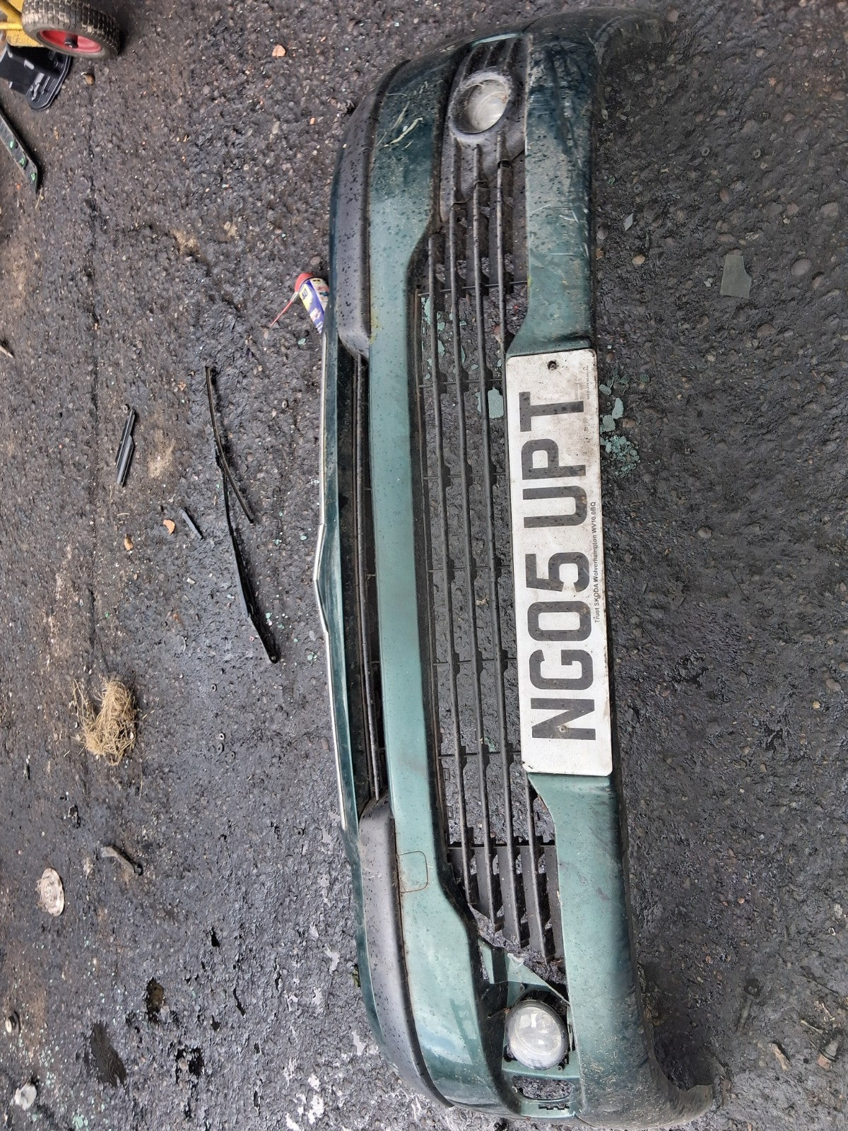CITROEN C4 MK1 2005 FRONT COMPLETE BUMPER GREEN