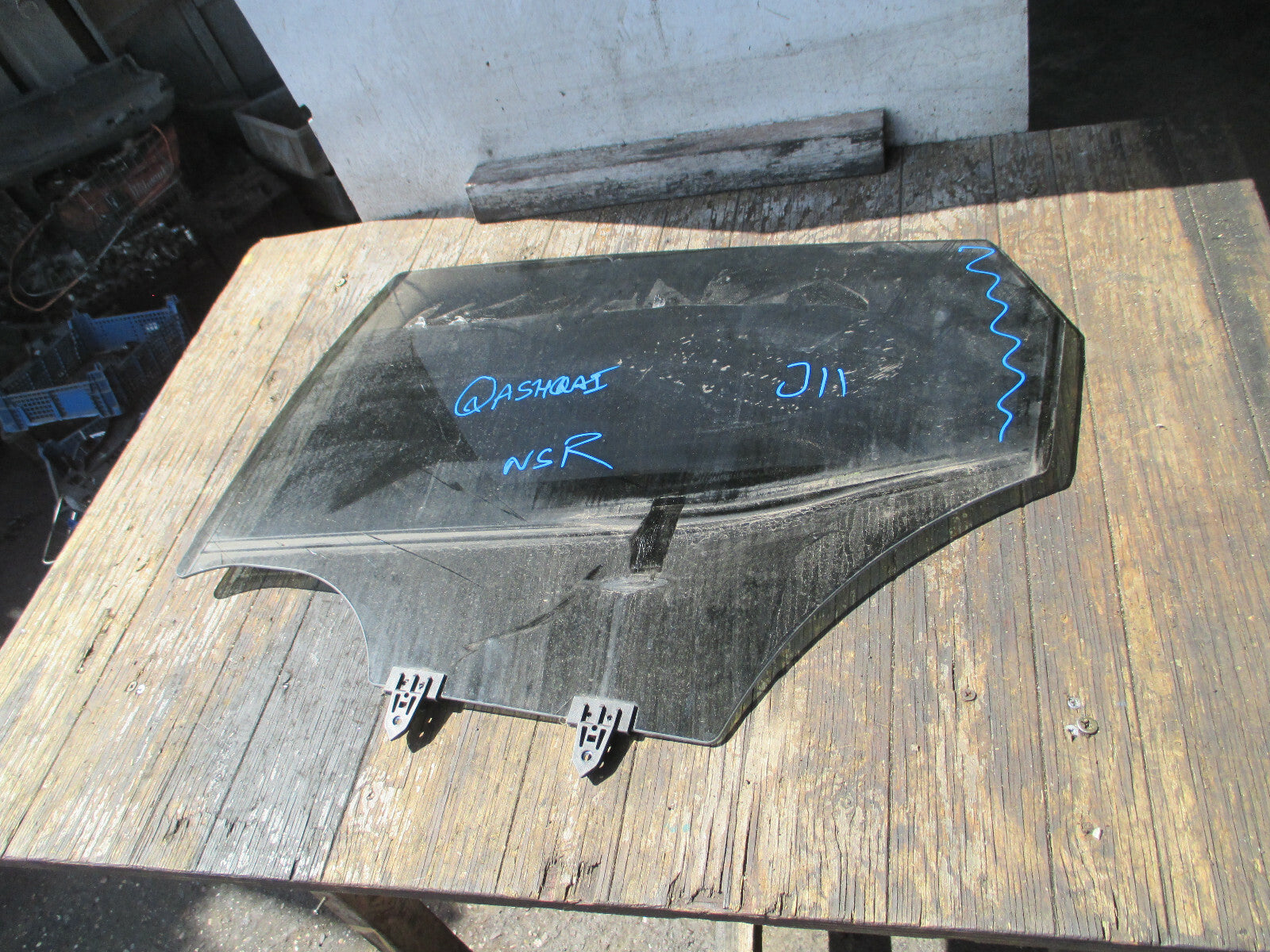 NISSAN QASHQAI J11 NSR PASSENGER SIDE REAR DOOR WINDOW GLASS