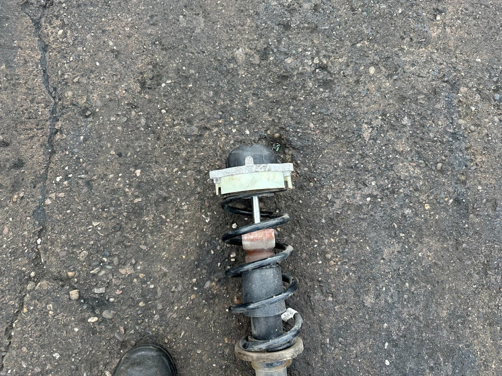 2017 AUDI A4 B9 1.4 PETROL OSF DRIVER SIDE FRONT SHOCK SPRING LEG ABSORBER STRUT