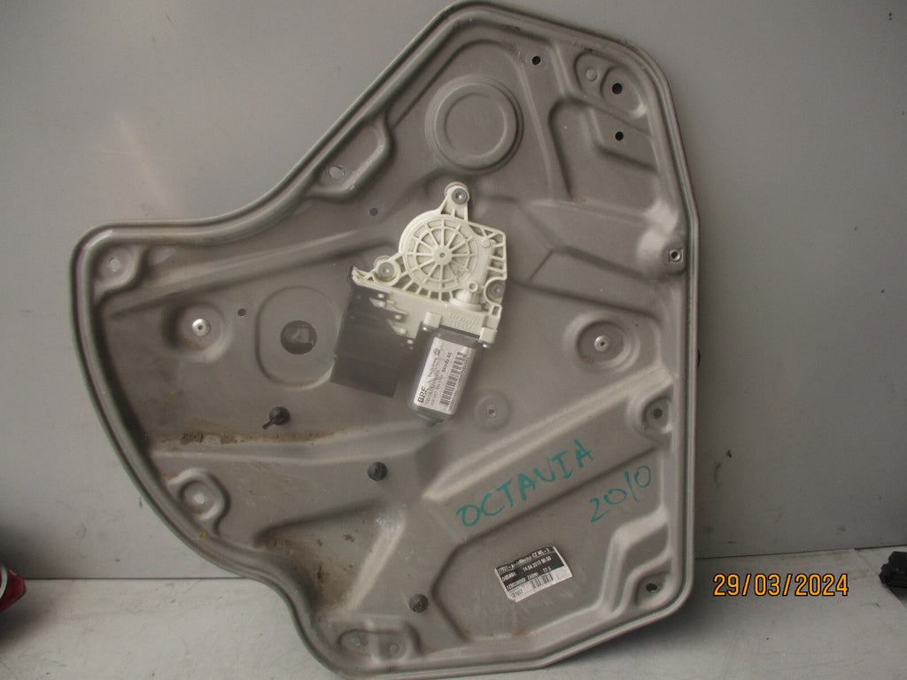 2010 SKODA OCTAVIA NSR WINDOW REGULATOR MOTOR 5K0959704A 1Z0839656F