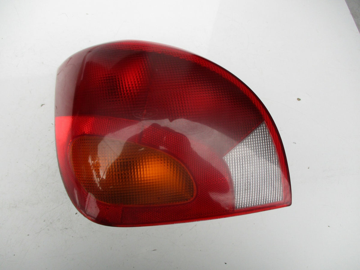 FORD FIESTA MK5 2002 NSR PASSENGER SIDE REAR BRAKE TAIL LIGHT CLUSTER ASSEMBLY