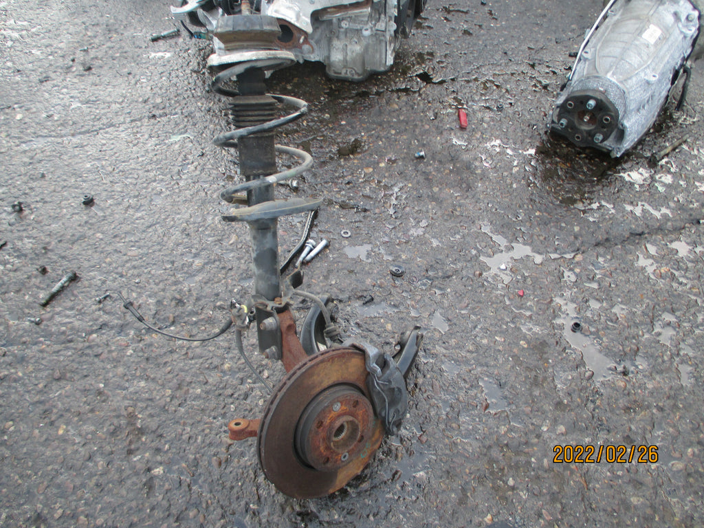 DACIA SANDERO 2017 MK2 1.0 PETROL OSF DRIVER FRONT SHOCK SUSPENSION CALIPER HUB