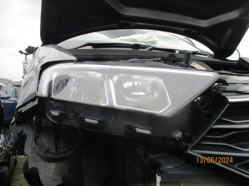 2020 VW VOLKSWAGEN T ROC OSF DRIVER SIDE FRONT HEADLIGHT 2GA941006C DAMAGED TABS