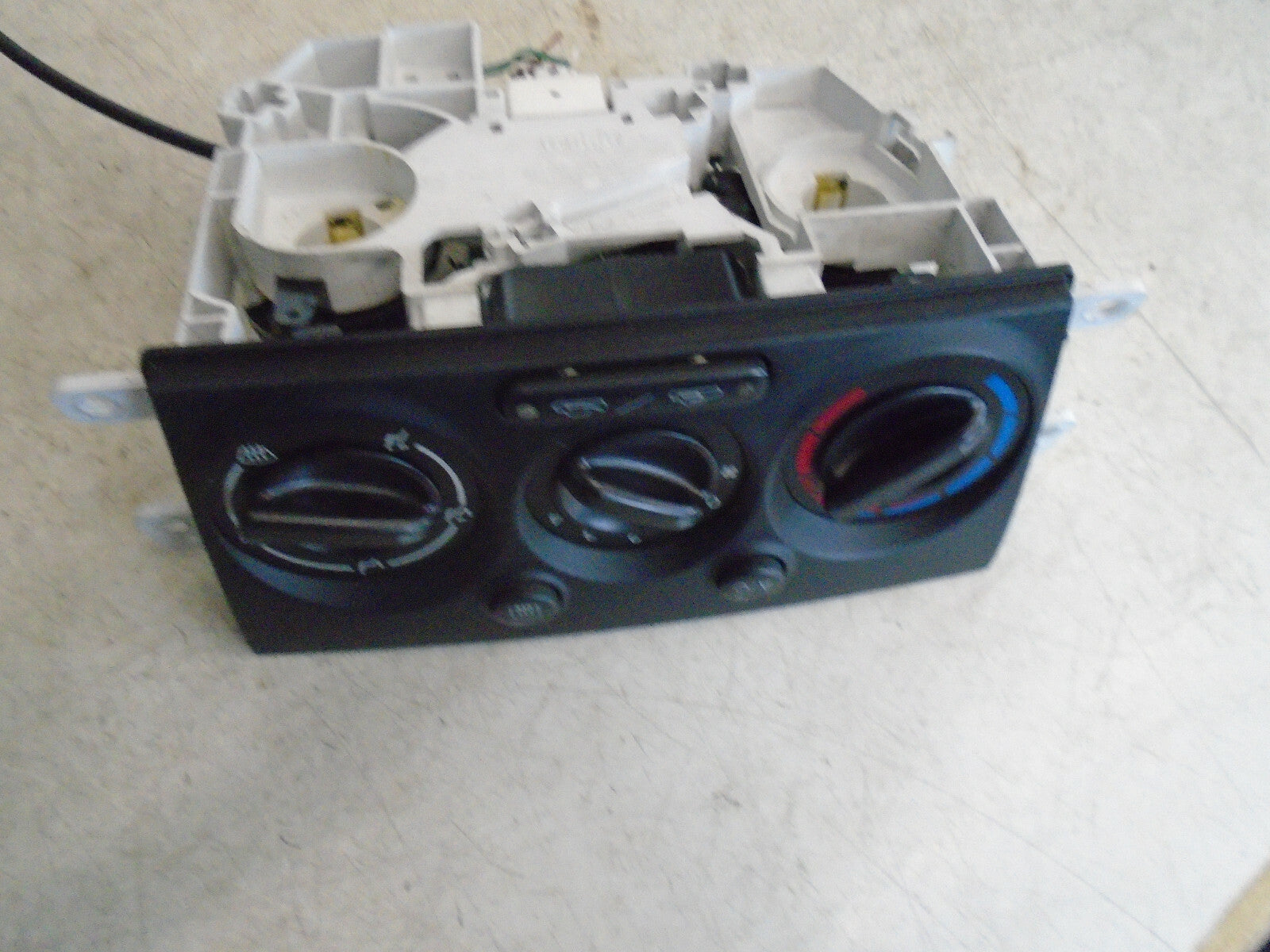 MAZDA PREMACY 2003 RADIO CD PLAYER STEREO HEAD UNIT