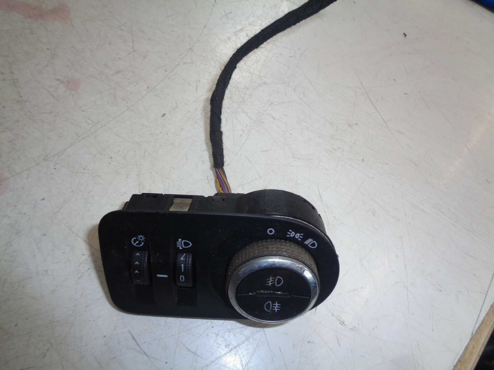 VAUXHALL CORSA E 2017 HEADLIGHT & FOGLIGHT SWITCH 13470452