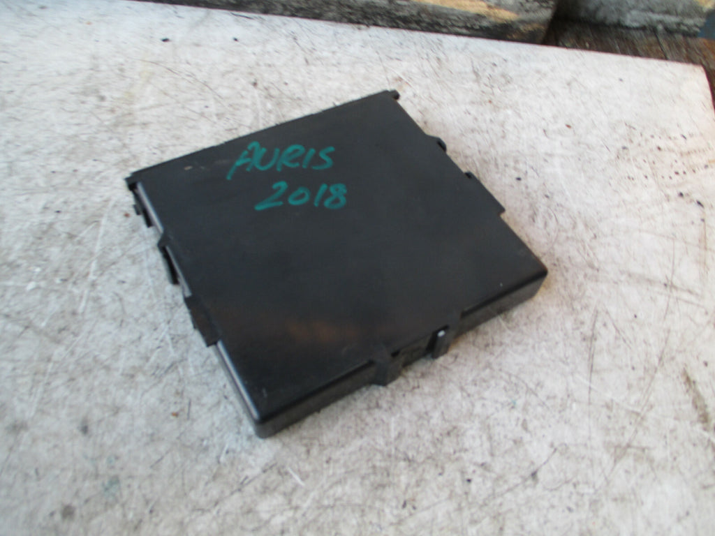 TOYOTA AURIS 2018 MK2 ENGINE STOP START CONTROL MODULE 8926102041