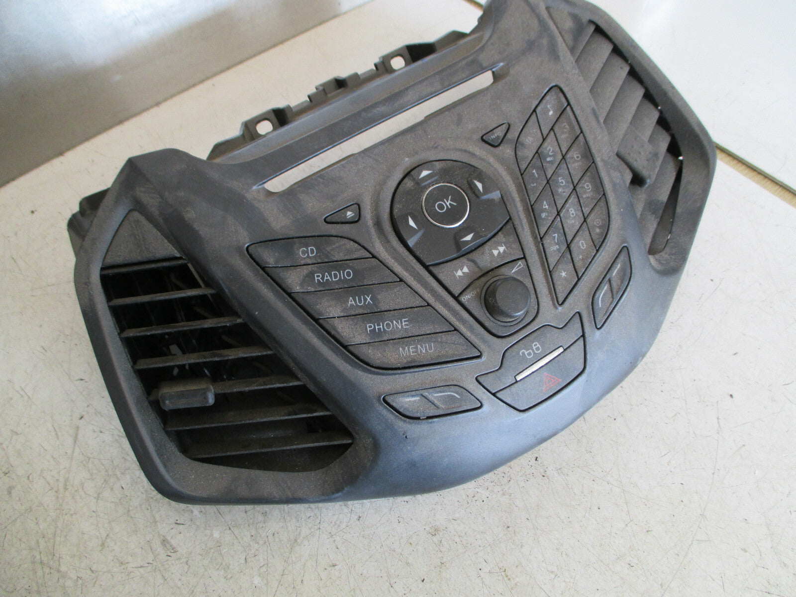 FORD ECOSPORT 2017 RADIO CD PLAYER FASCIA CONTROL BUTTON BM5T18K811BA