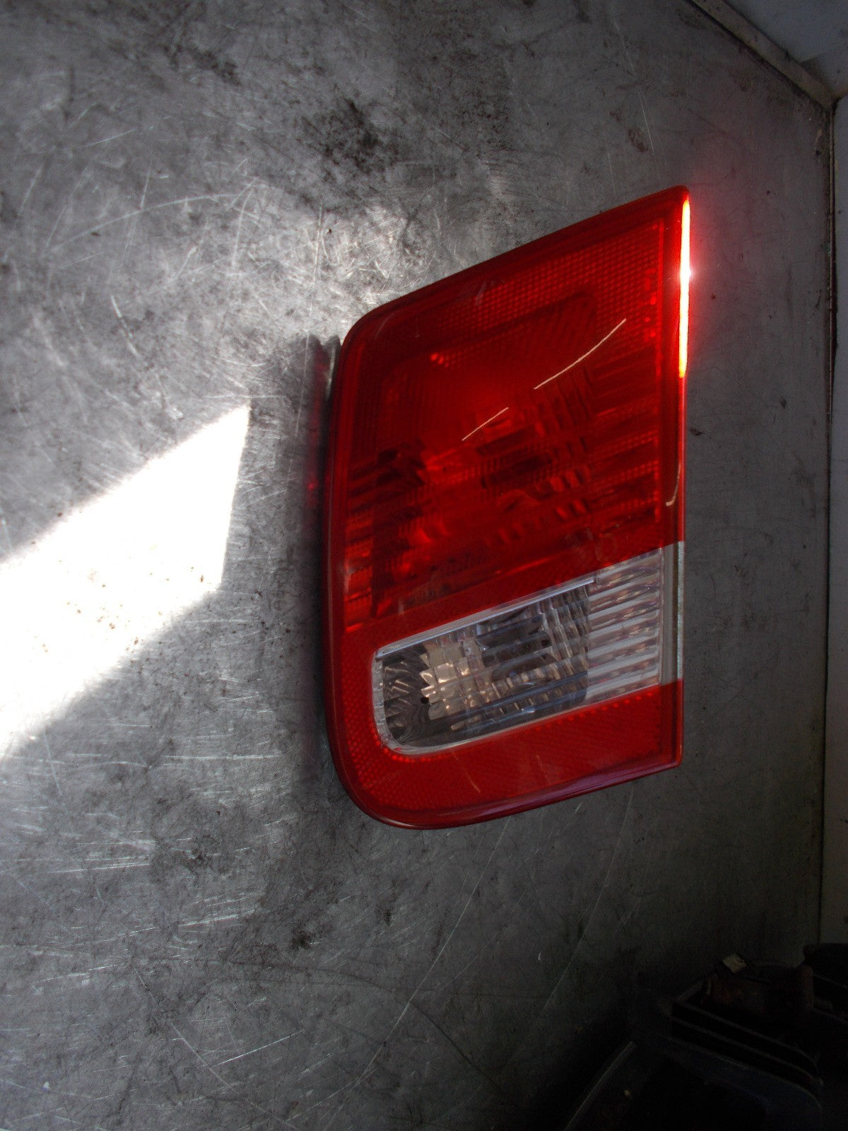 SAAB 93 NS PASSENGER REAR LIGHT 25480202