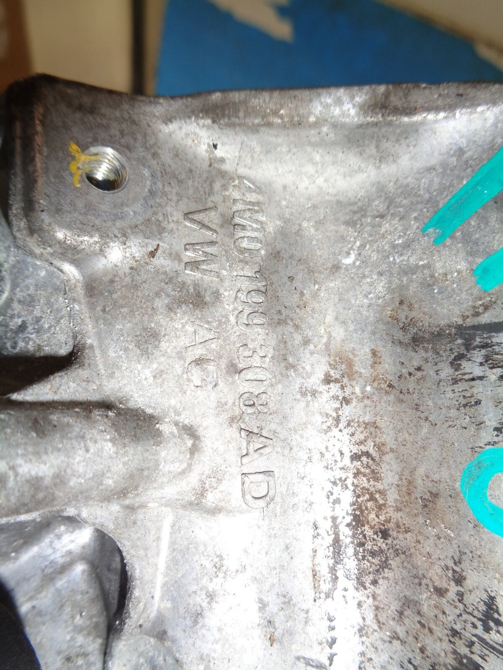 AUDI A5 8W6 2017 FRONT STRUT MOUNT ENGINE HOLDER SUPPORT 4M0199308AD