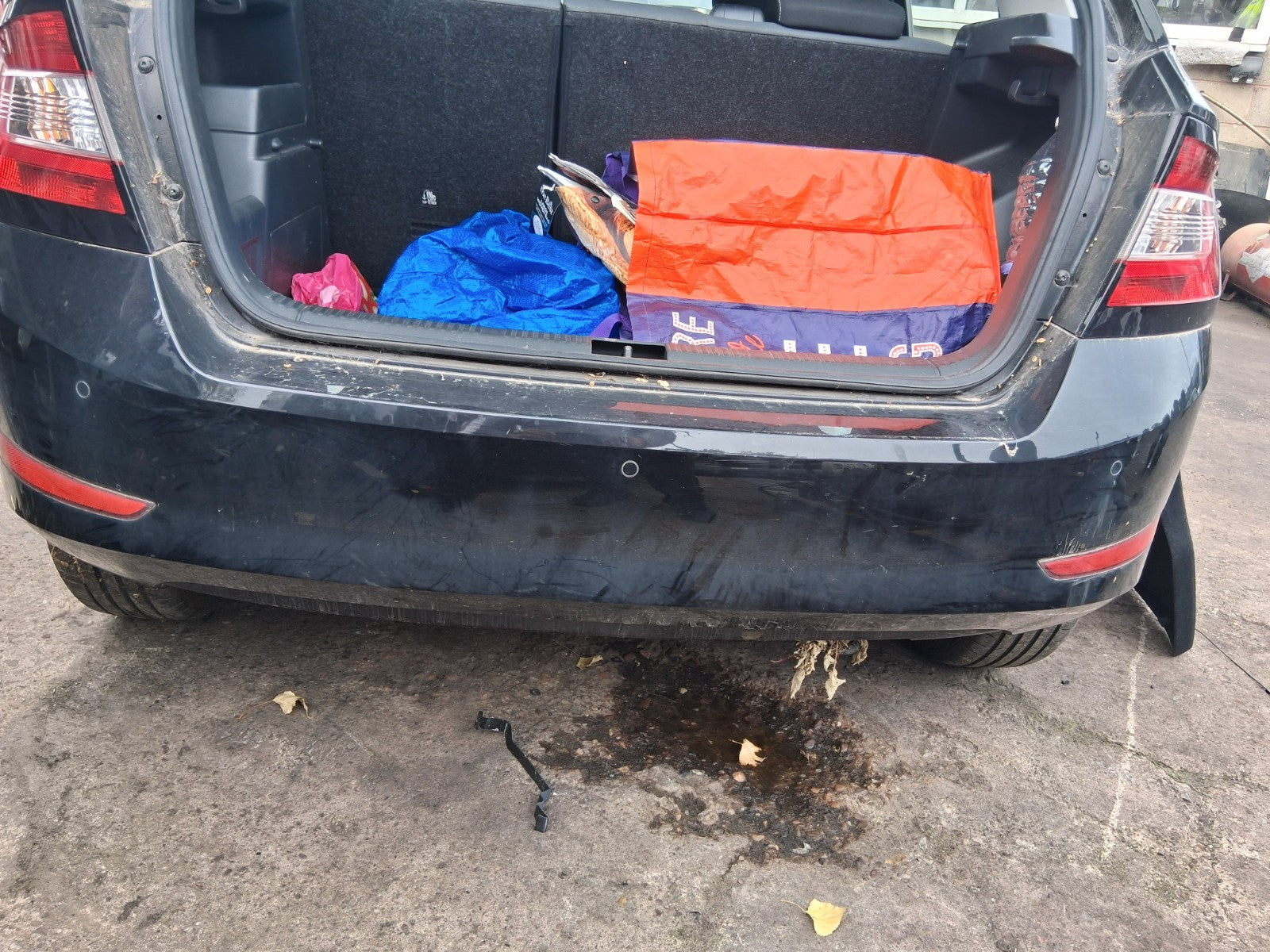 2020 SKODA FABIA MK3 NJ HATCHBACK COMPLETE REAR BUMPER WITH PDC SENSOR BLACK