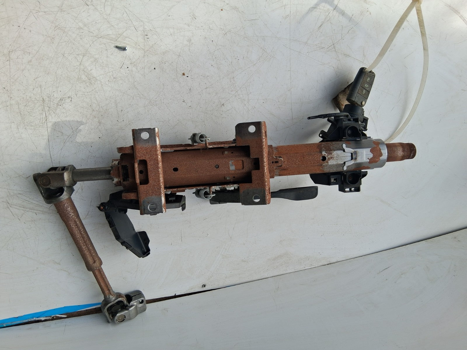 2017 SEAT LEON STEERING COLUMN BARREL & KEY 5Q2419502AE