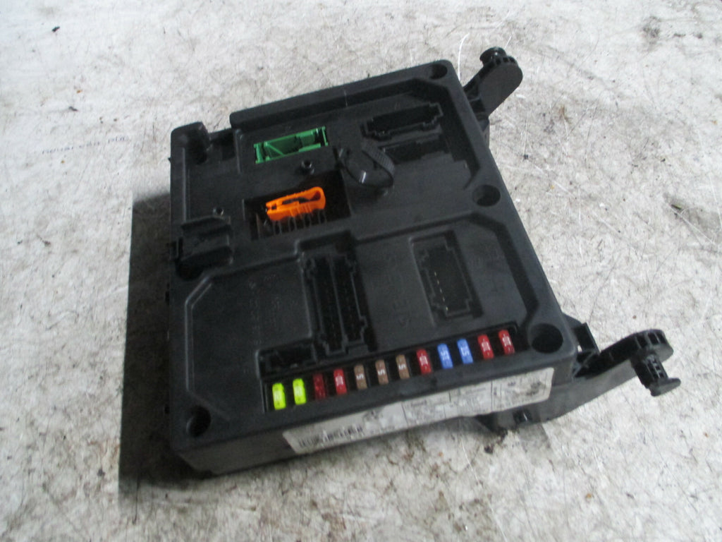 SEAT ALHAMBRA MK1 7M 2004 1.9 DIESEL FUSEBOX CONTROL MODULE UNIT 4M2114B205BA