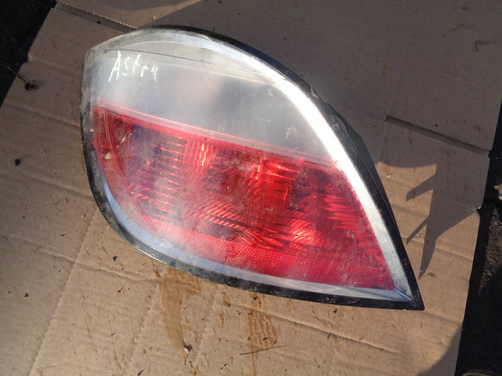VAUXHALL ASTRA H MK5 DIESEL NS PASSENGER SIDE REAR TAILLIGHT LAMP 342691834