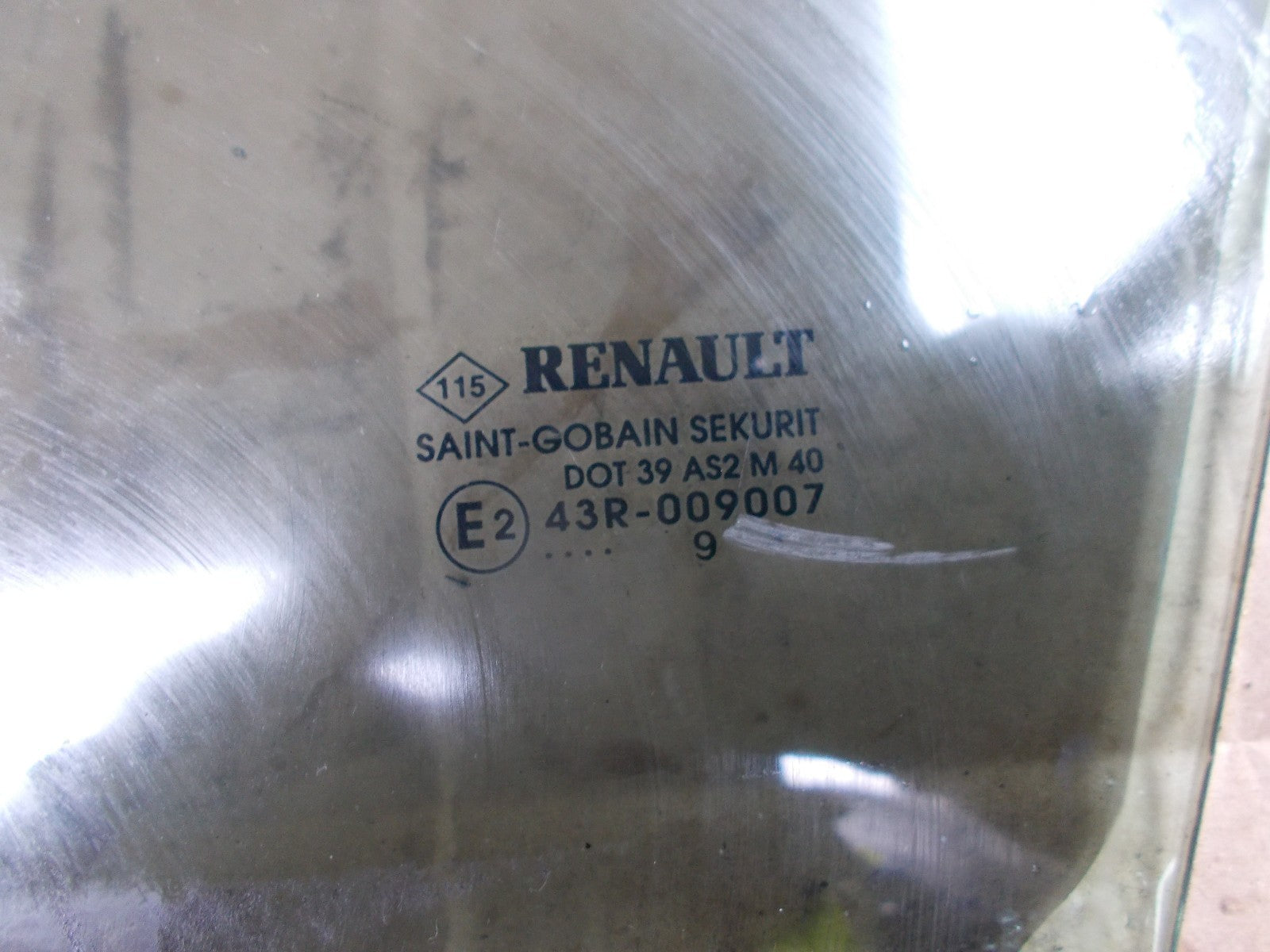 2004 RENAULT MEGANE SCENIC NSF PASSENGER SIDE FRONT WINDOW GLASS E243R009007