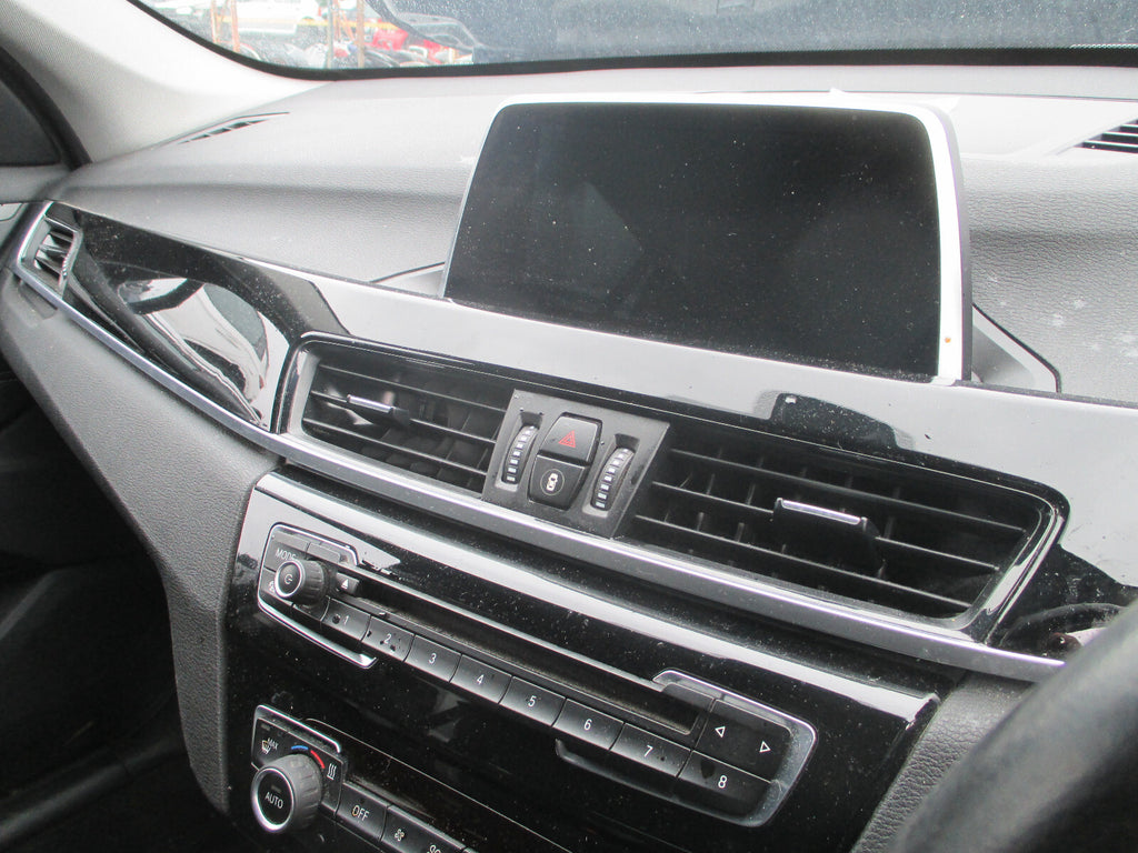 BMW X1 2018 F48 X DRIVE INTERIOR DASHBOARD MOULDING TRIM & VENTS PIANO BLACK