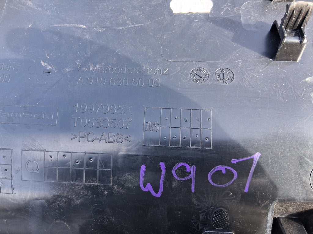 2020 MERCEDES SPRINTER W907 FRONT STORAGE COMPARTMENT GLOVEBOX A9106806000