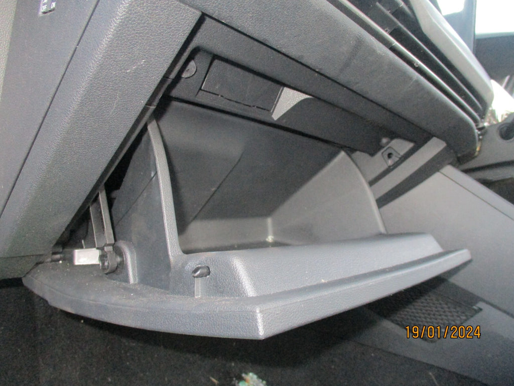 2023 VW VOLKSWAGEN GOLF MK8 NSF PASSENGER SIDE STORAGE GLOVEBOX