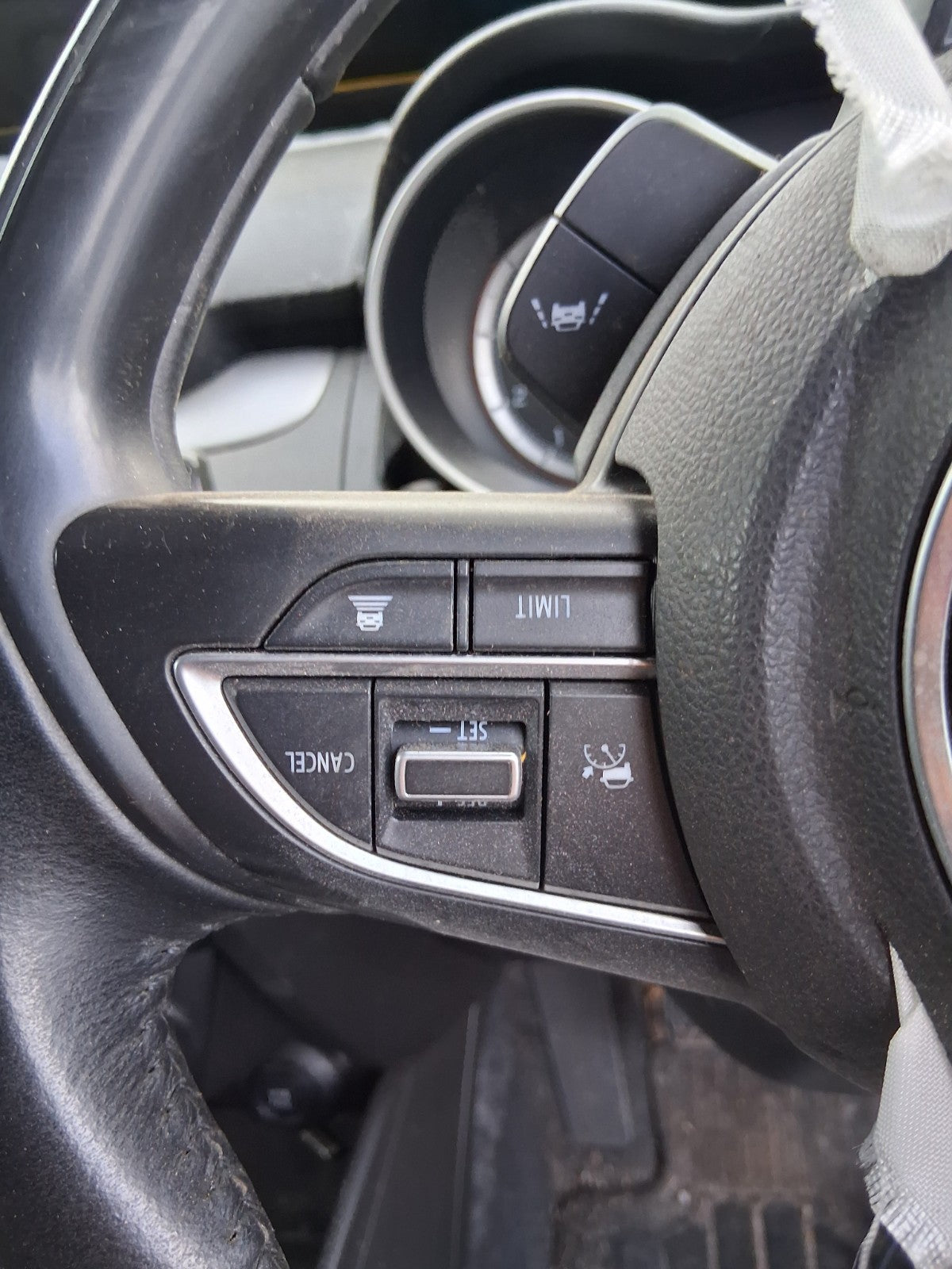 2021 SUZUKI SWIFT A2L MK4 MULTIFUNCTIONAL STEERING WHEEL