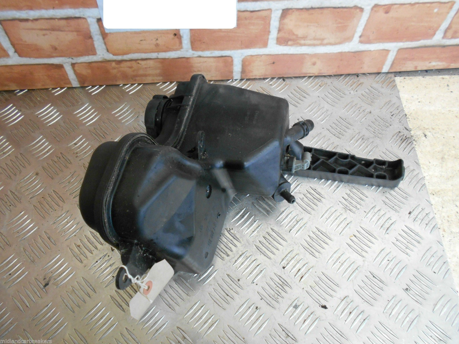 BMW 5 SERIES E61 2005 520d 2.0D HEADER OVERFLOW EXPANSION TANK 10617211