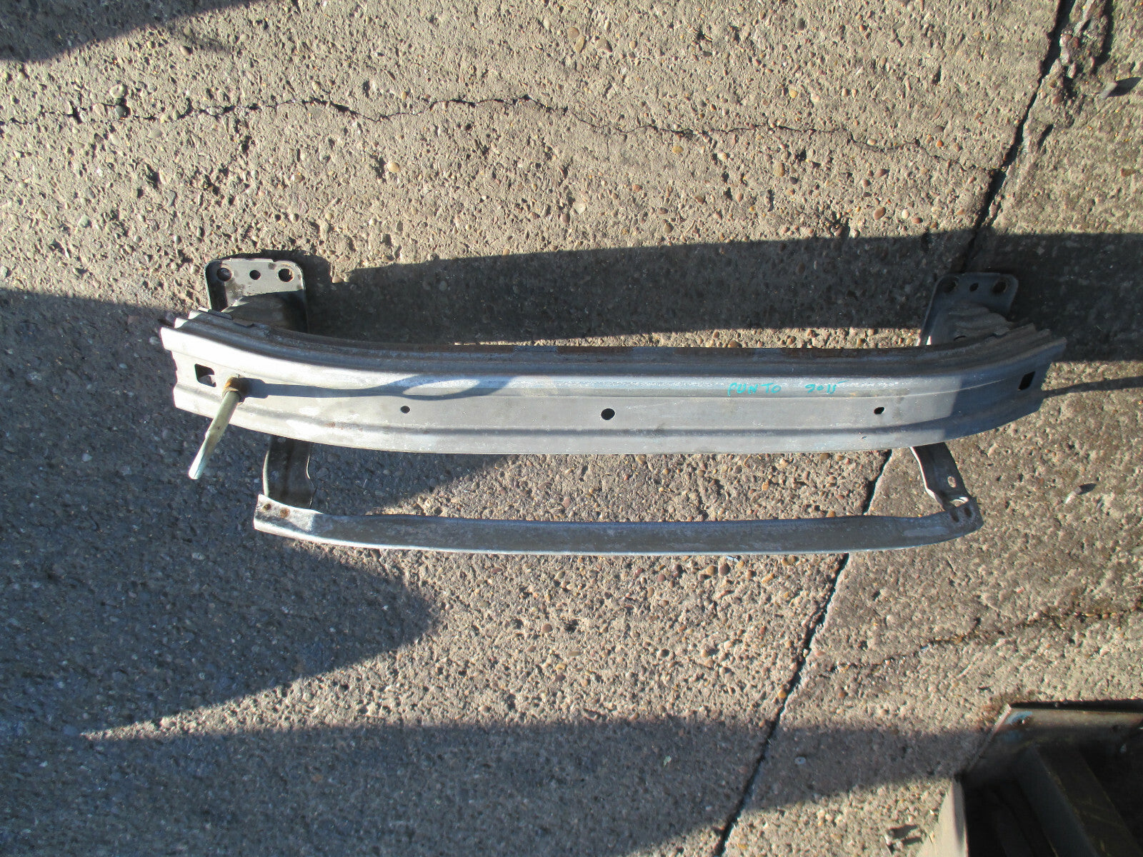 FIAT GRANDE PUNTO 2015 MK3 FRONT CRASH IMPACT BAR SUPPORT UNIT