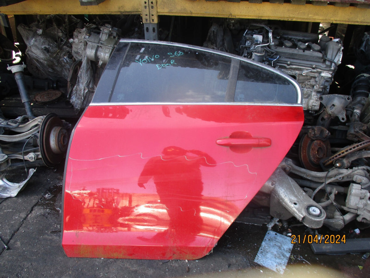 VOLVO S60 2014 MK2 NSR PASSENGER SIDE REAR COMPLETE DOOR RED