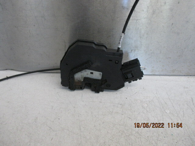 2018 RENAULT CAPTUR NSR PASSENGER SIDE REAR DOOR LOCK MECHANISM MECH 825018499R