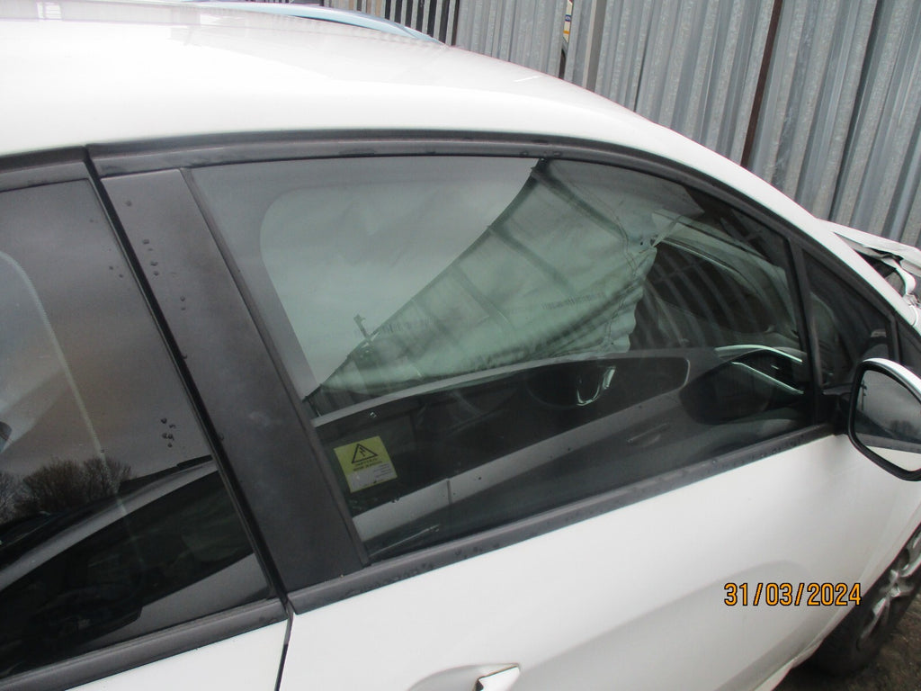 PEUGEOT 208 2016 3 DOOR OS DRIVER SIDE DOOR WINDOW GLASS ONLY
