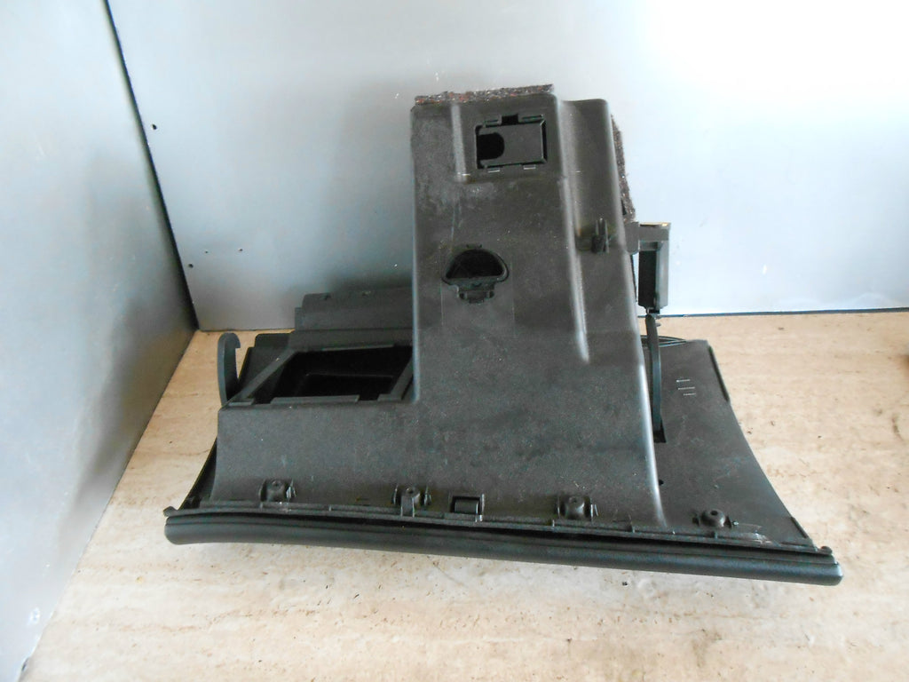 PEUGEOT 407 SW 2005 NS PASSENGER SIDE GLOVE BOX LID & LINER BLACK NO KEY