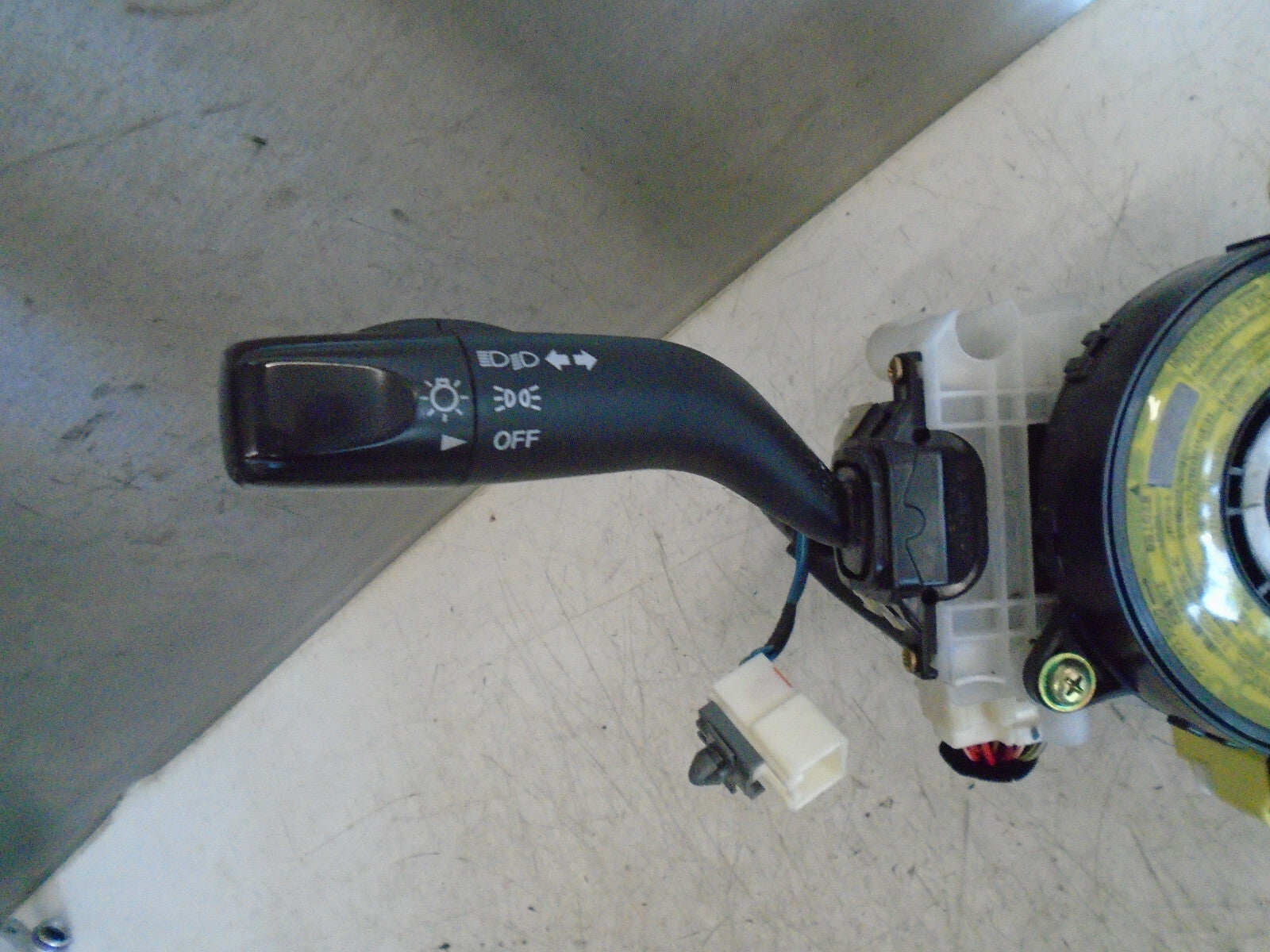 MAZDA PREMACY 2003 SWITCH WIPER INDICATOR STALK SQUIB