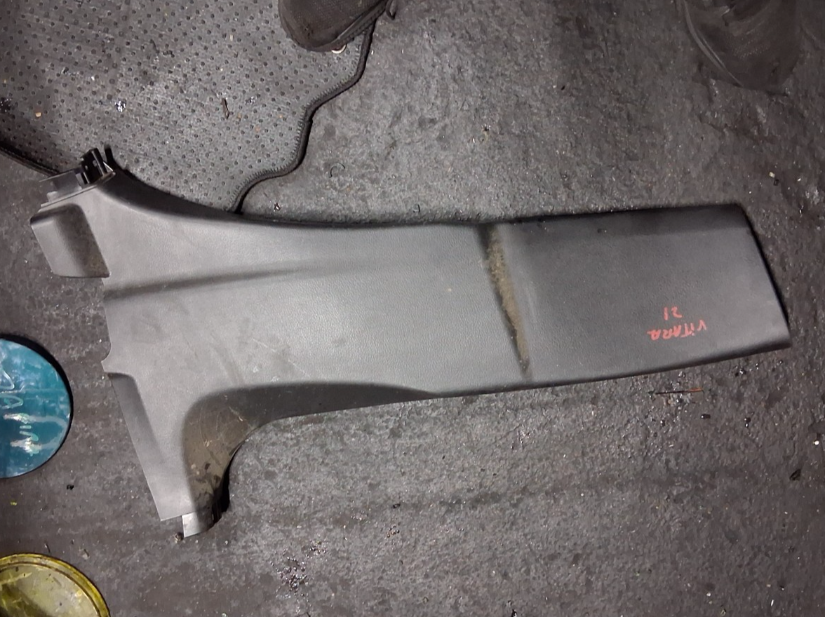 2022 SUZUKI VITARA MK4 OS DRIVER SIDE RIGHT LOWER B PILLAR TRIM PANEL 7623154P0