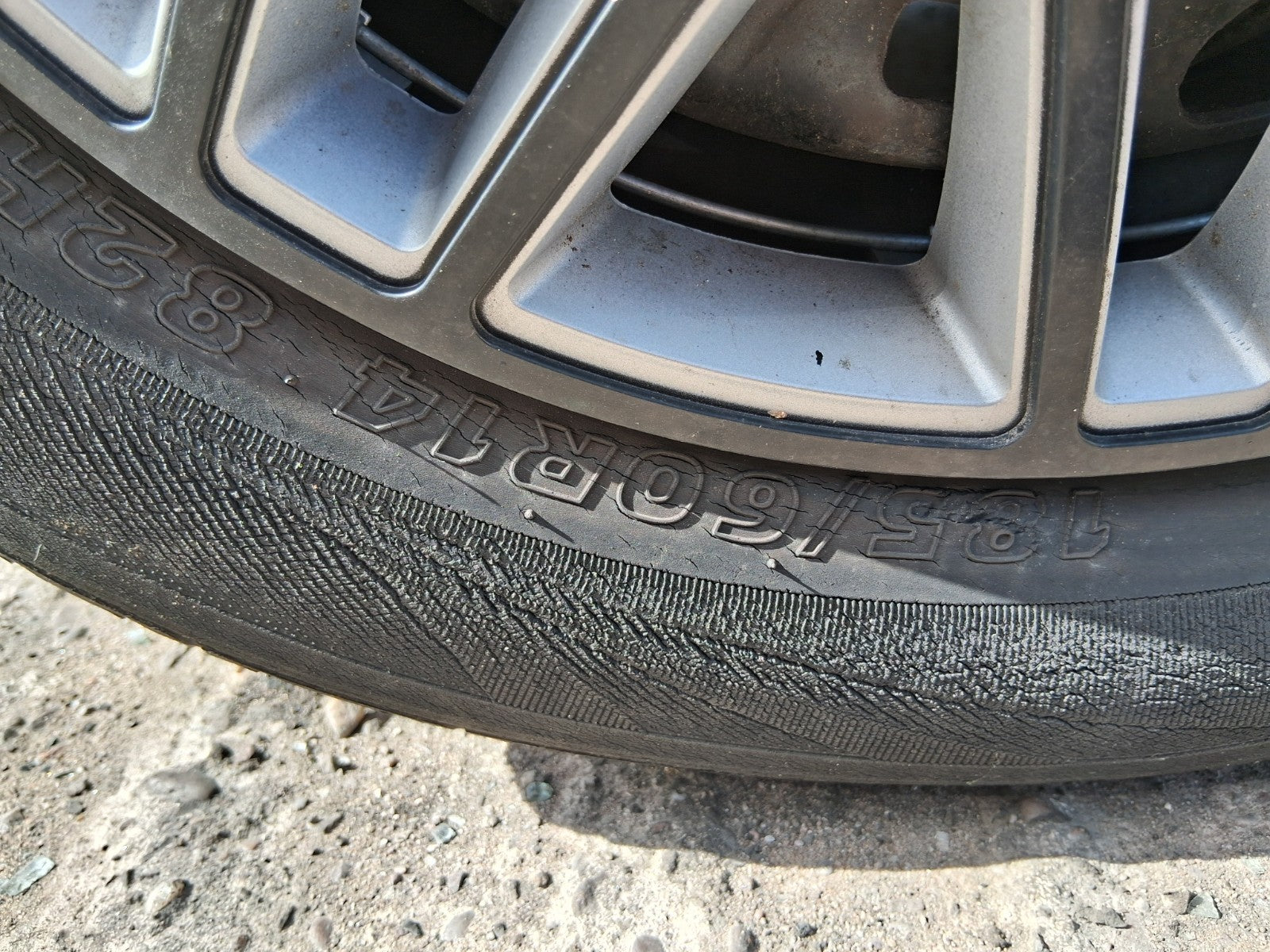 2011 VW VOLKSWAGEN FOX 3 DOOR 14 INCH ALLOY WHEEL WITH TYRE 185/60R14