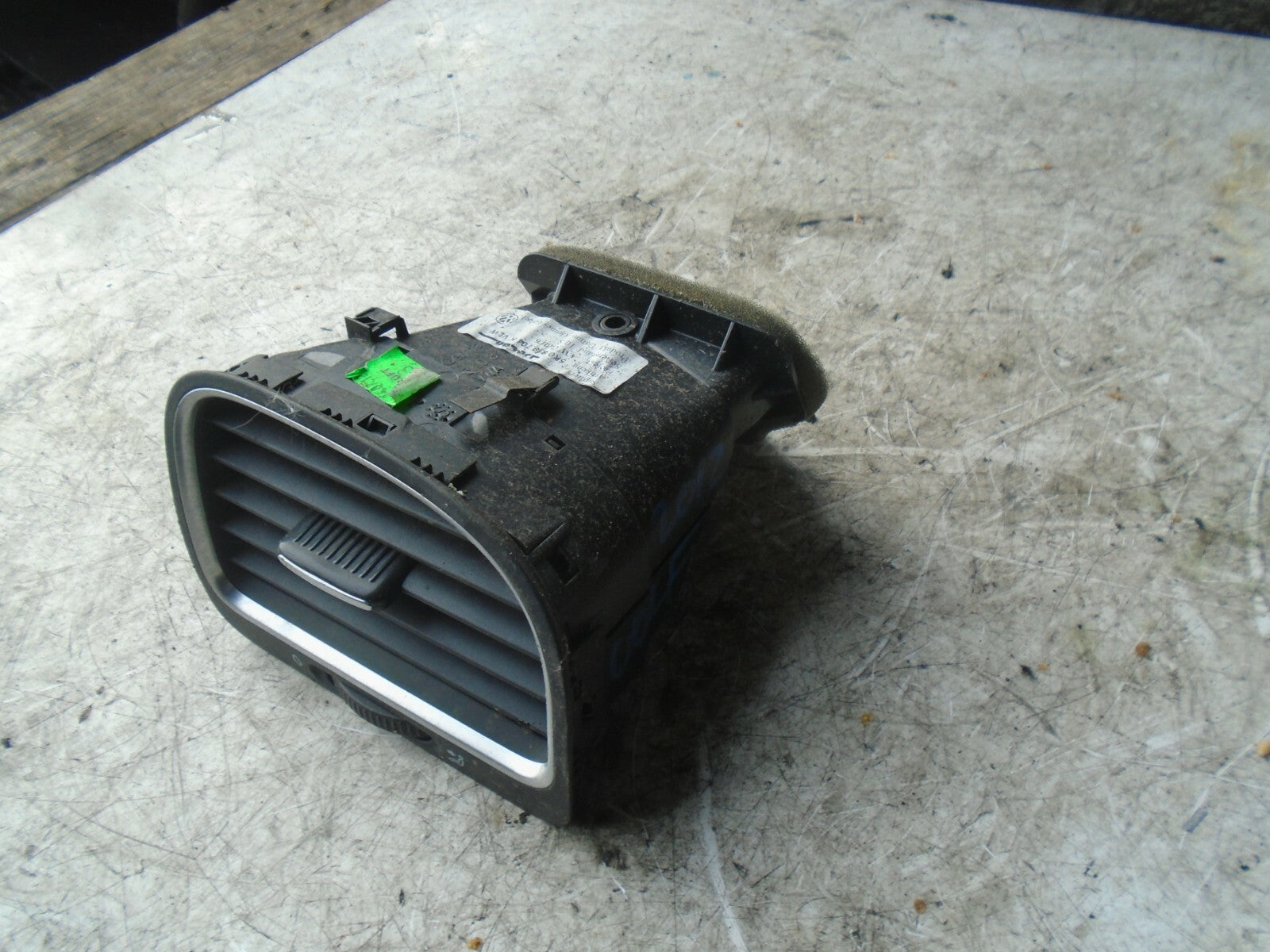 VOLKSWAGEN GOLF 2012 MK6 OS DRIVER SIDE DASHBOARD AIR VENT 5K0819704