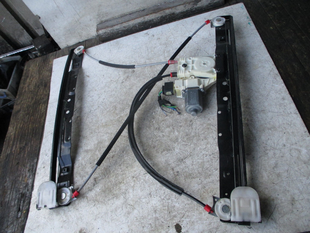 FORD GALAXY MK3 2013 DRIVER SIDE FRONT RIGHT WINDOW MOTOR REGULATOR 0130822286
