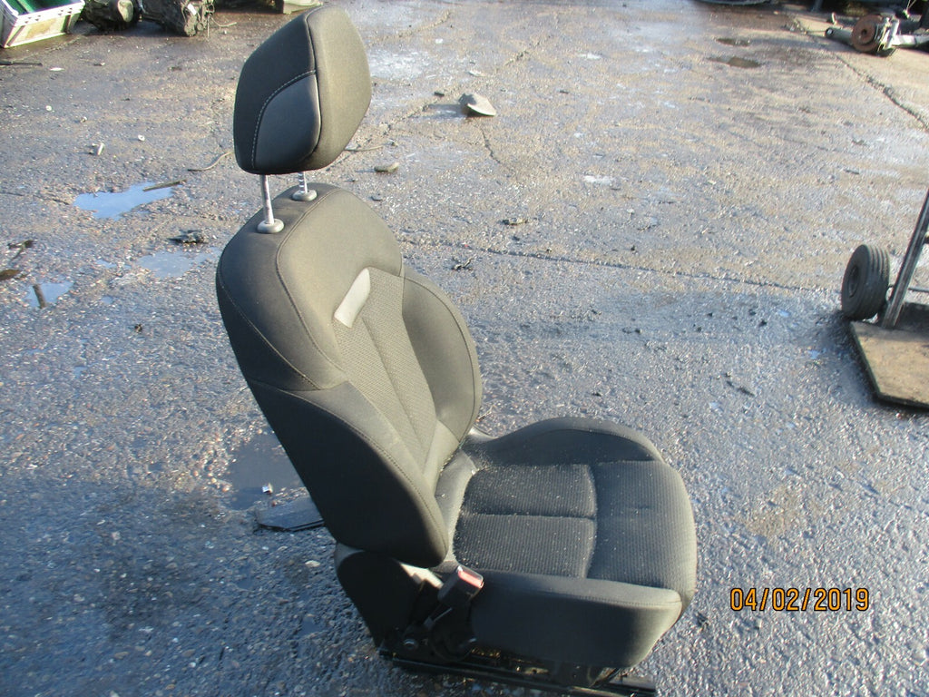 RENAULT KADJAR HA (MK1) NSF PASSENGER SIDE FRONT SEAT WITH AIRBAG