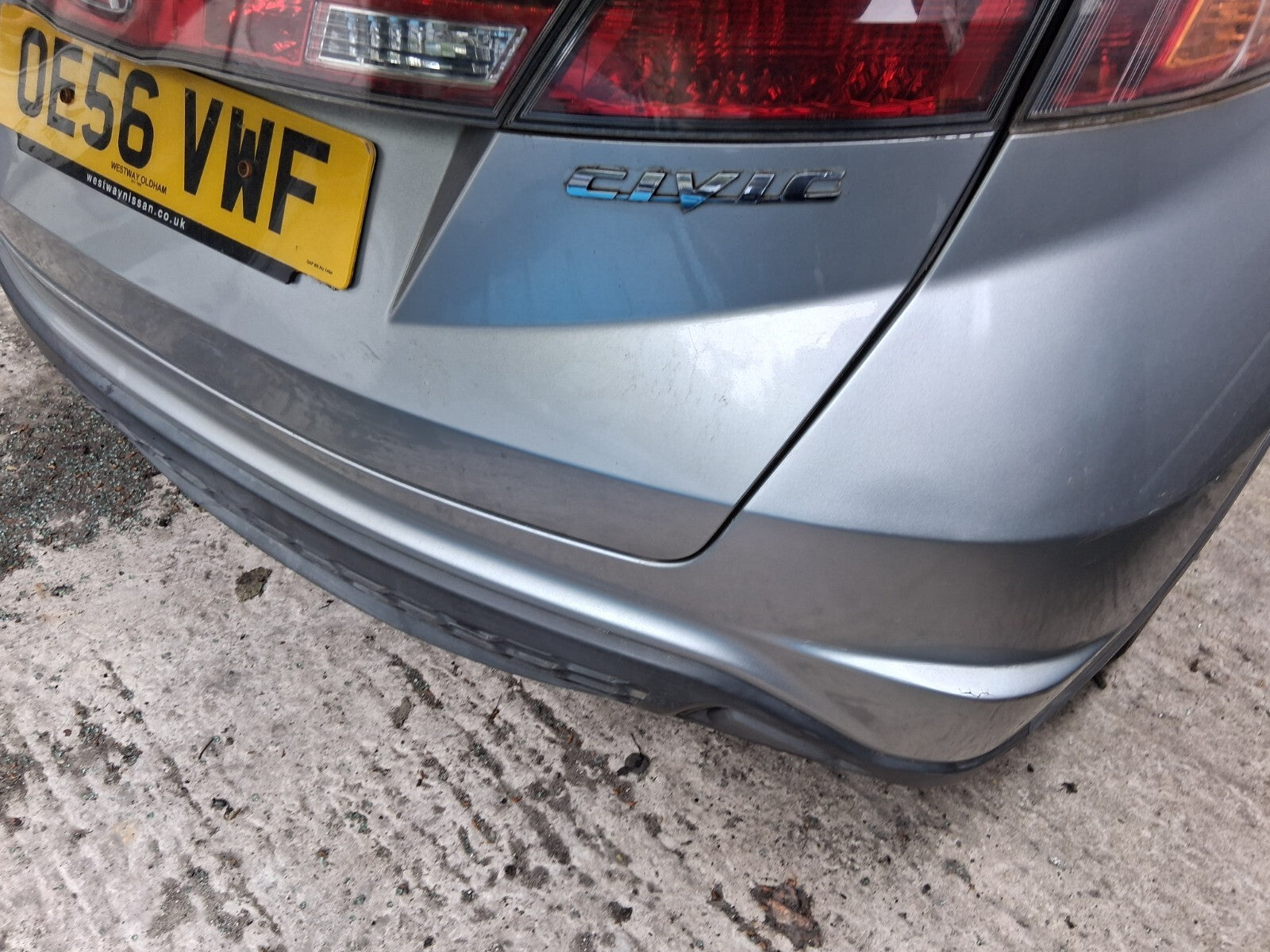 2007 HONDA CIVIC MK8 COMPLETE REAR BUMPER ALABASTER SILVER METALLIC NH700M