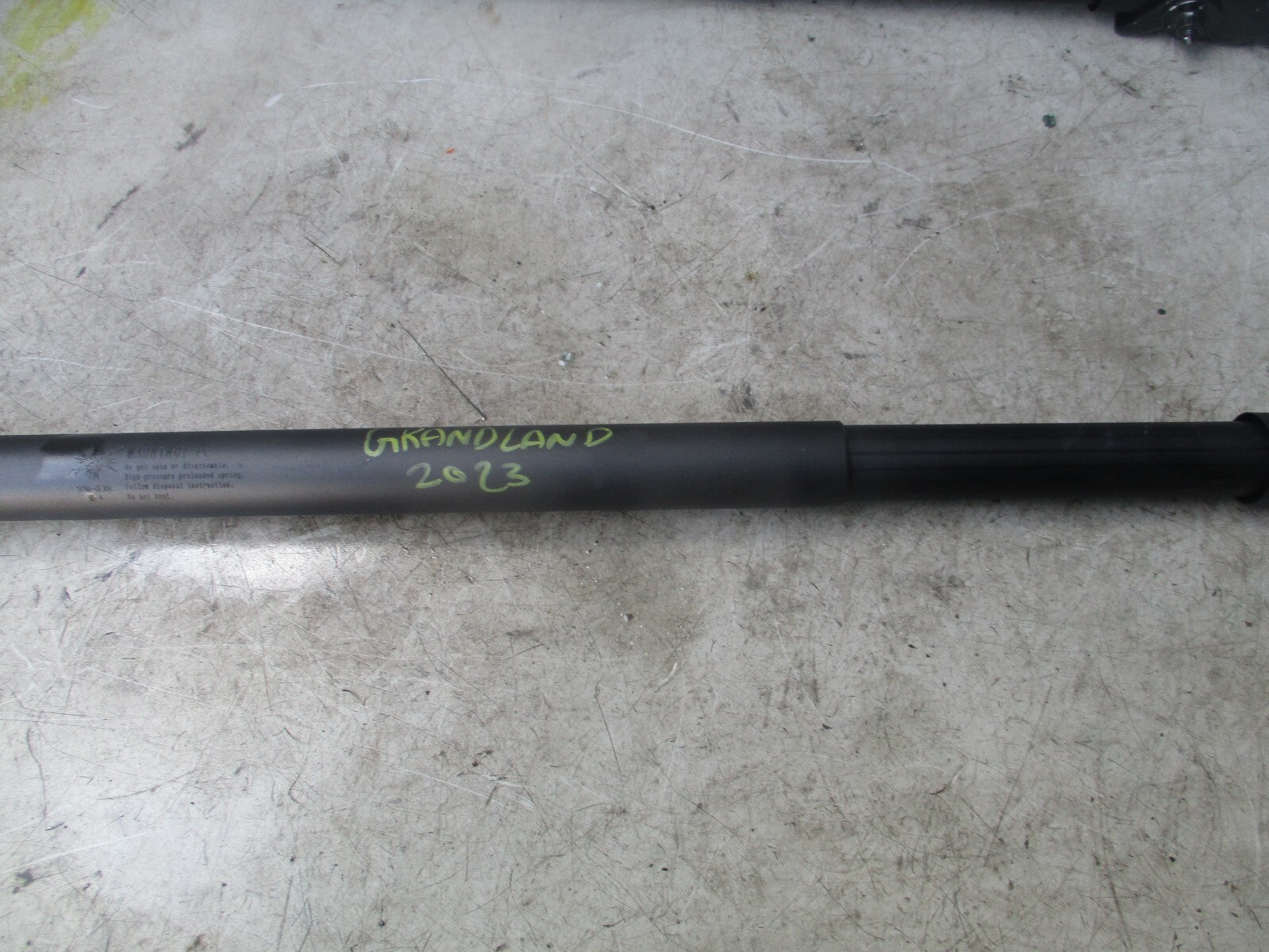 2023 VAUXHALL GRANDLAND TAILGATE ELECTRIC LIFTING STRUTS LEFT 9828629680